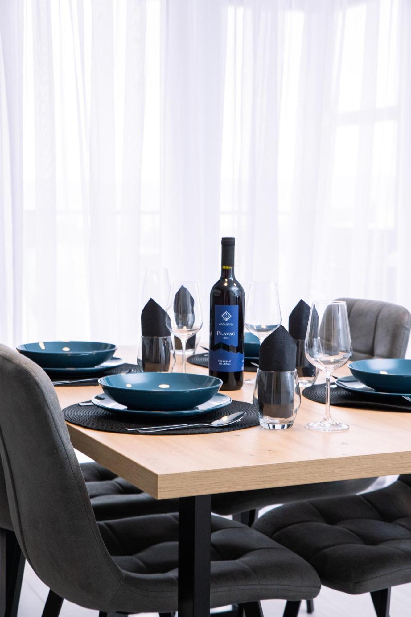 Apartment M&a *