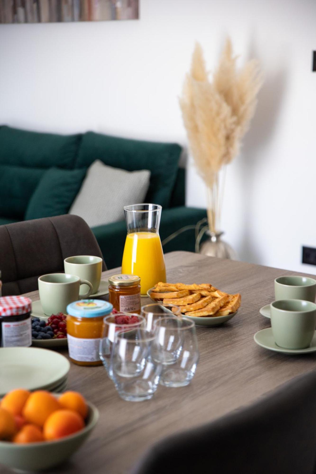 M&a Apartment *