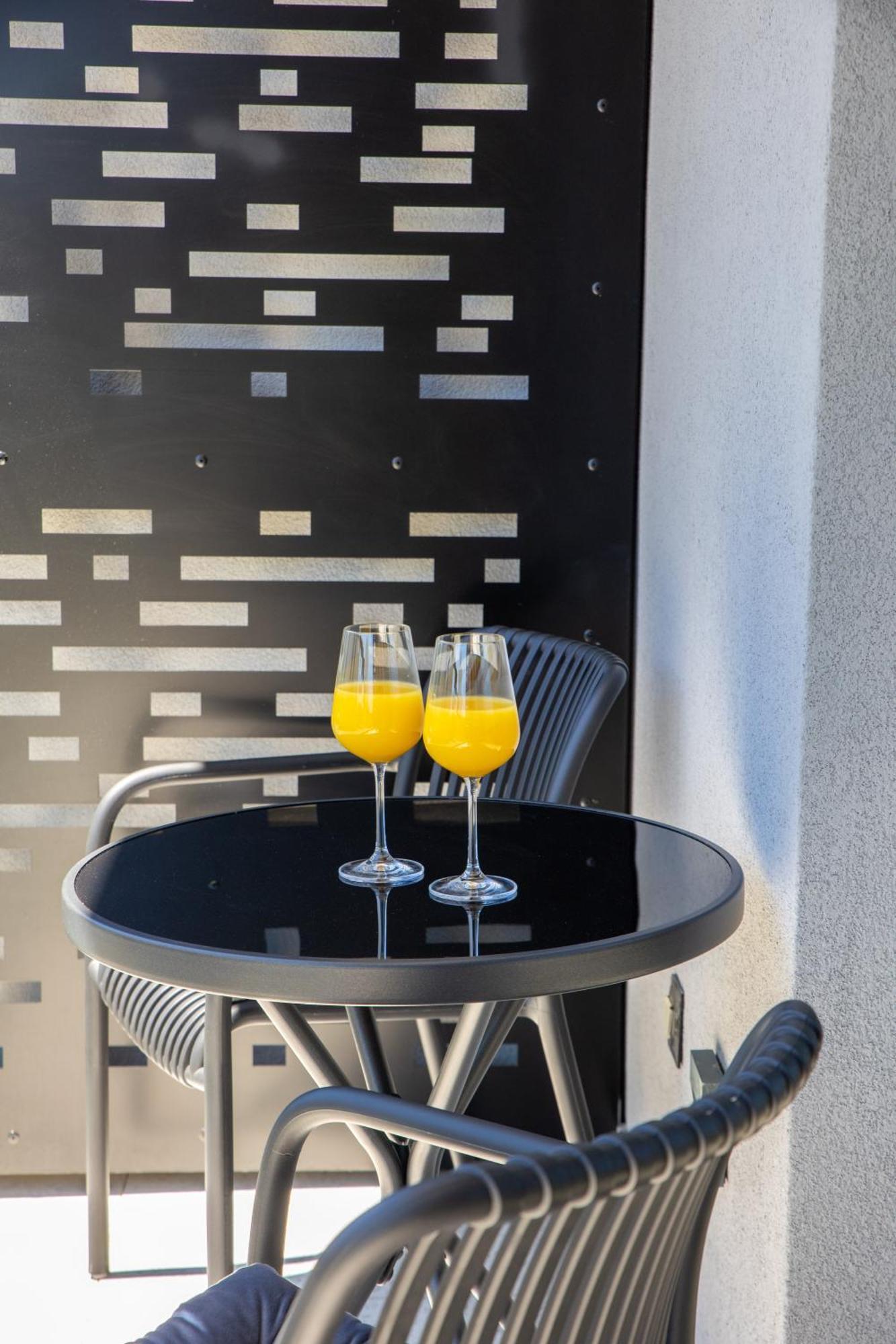 Apartment M&a